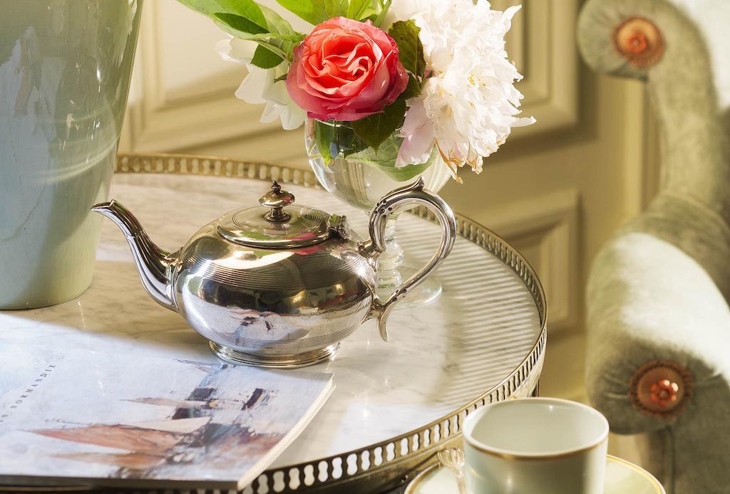 Chateau De Beneauville Acomodação com café da manhã Petiville  Quarto foto